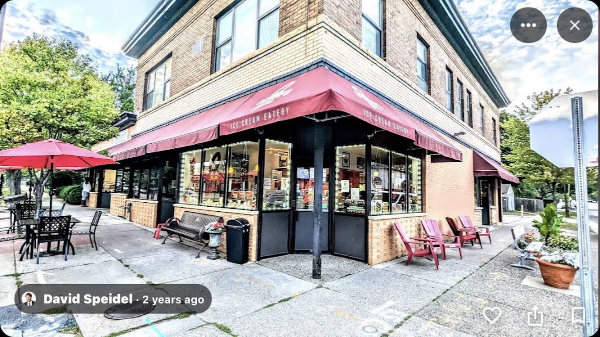 2 Scoops Ice Cream Eatery in St Paul, MN