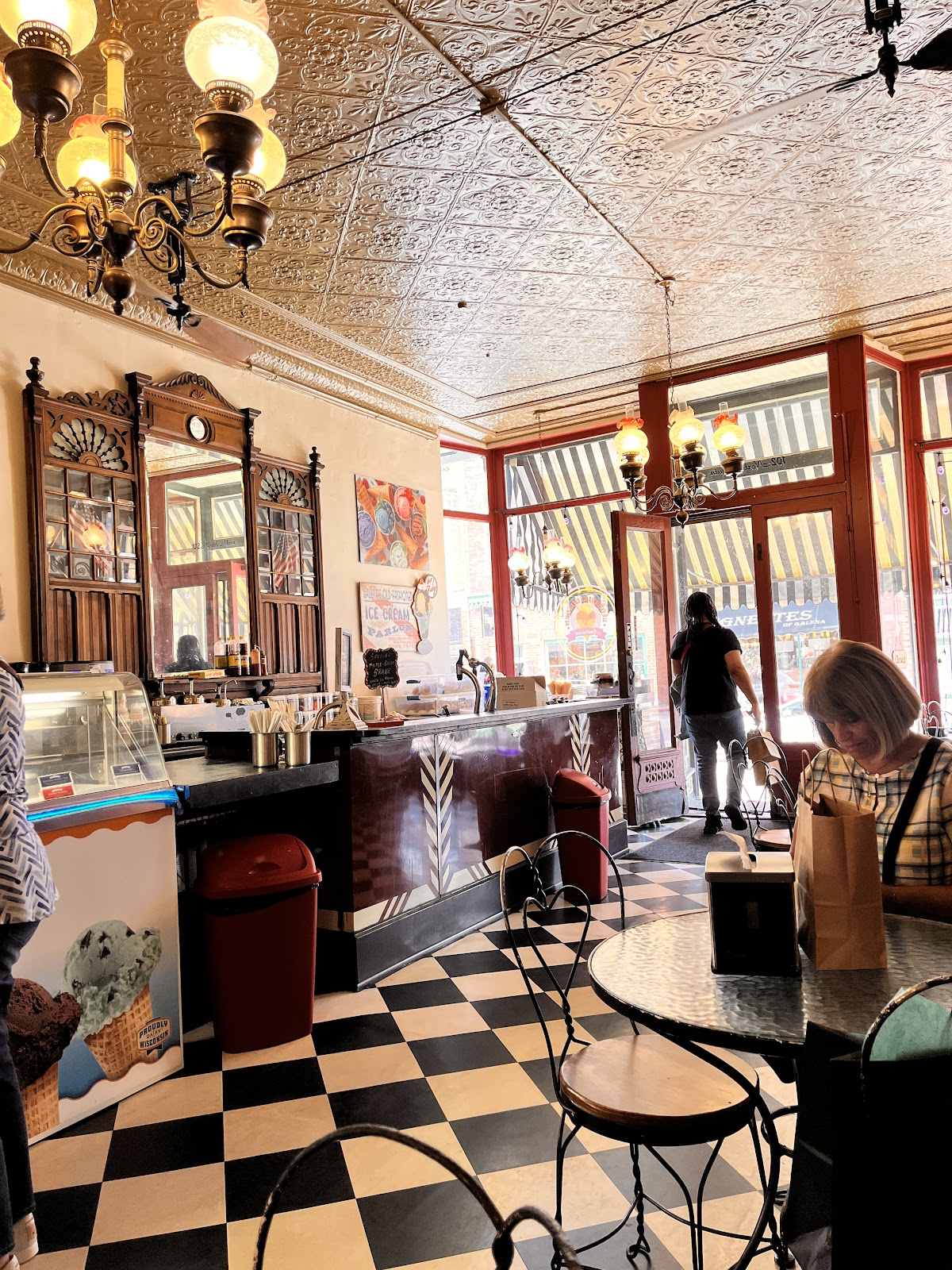 American Old Fashion Ice Cream Parlor photo from Google