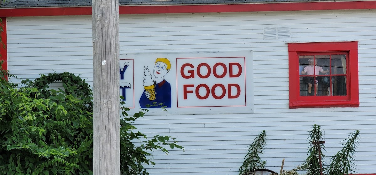 Big Dave's & Holly's in Le Claire, IA