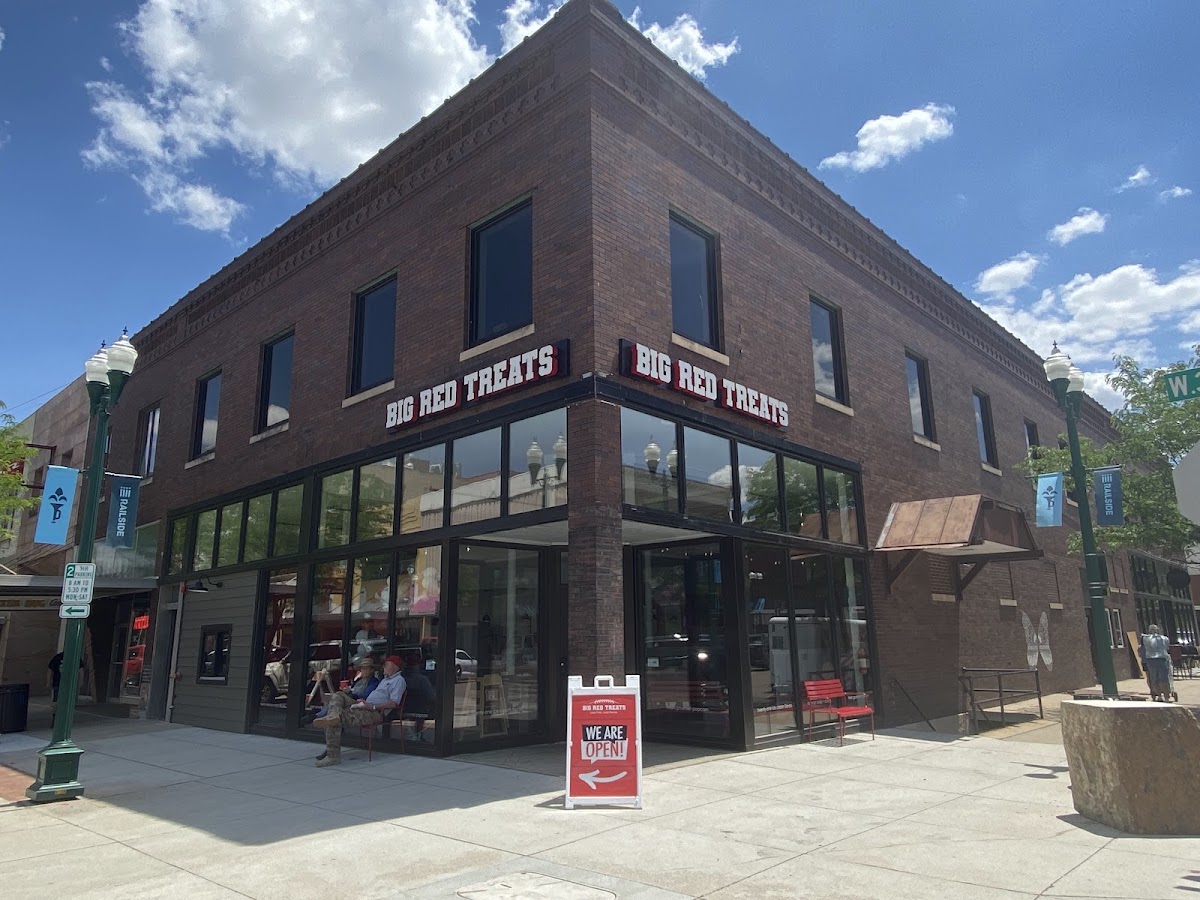 Big Red Treats - Downtown in Grand Island, NE