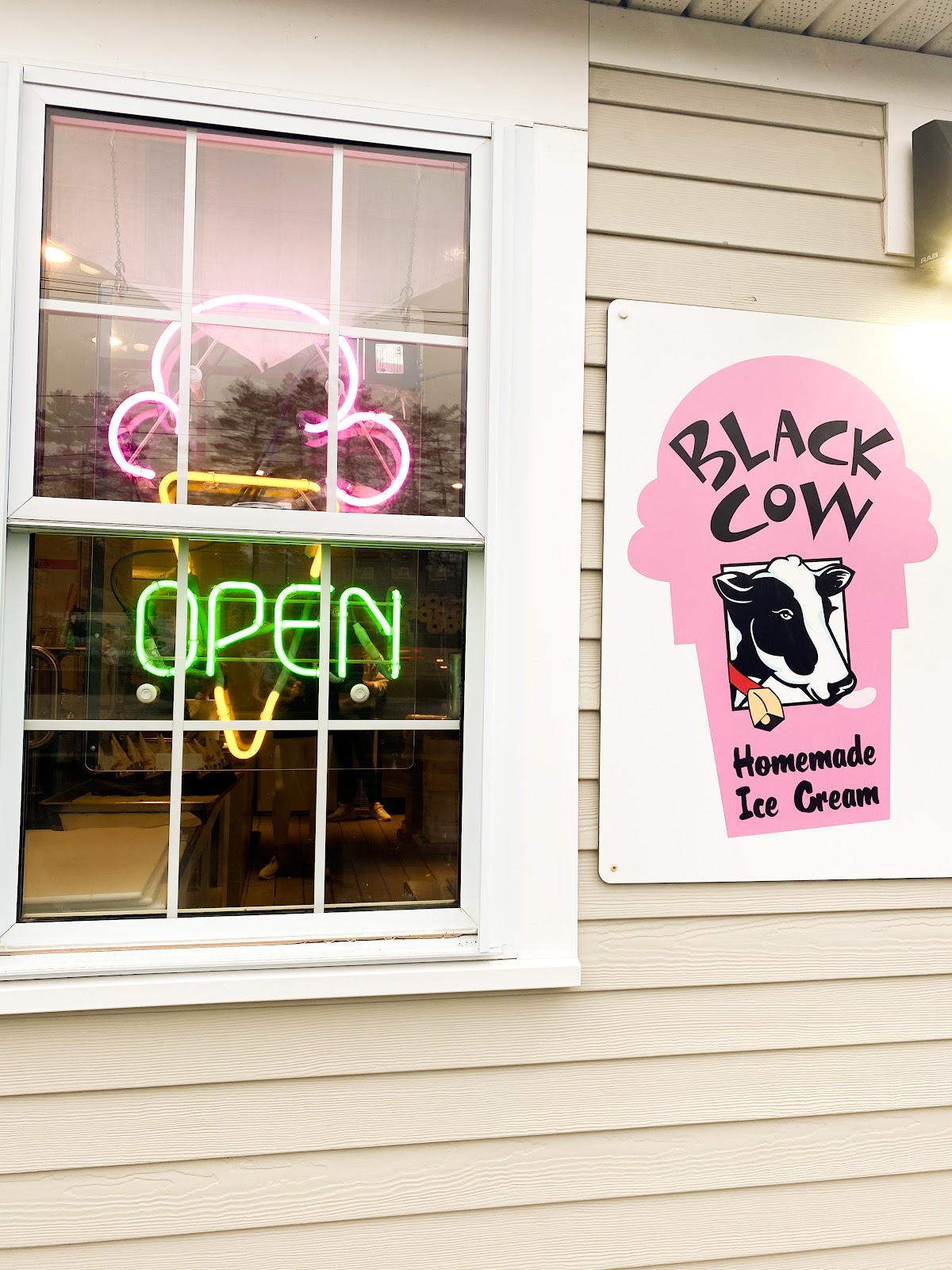 Black Cow Ice Cream in Millis, MA