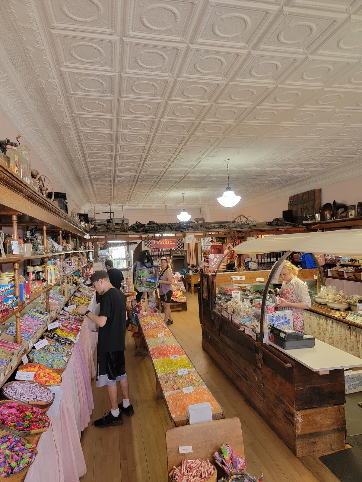 Cousins Candy Shop photo from Google