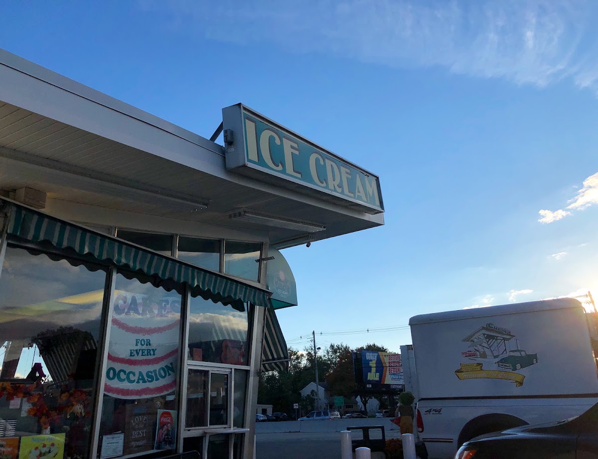Curly's Ice Cream in Riverdale, NJ