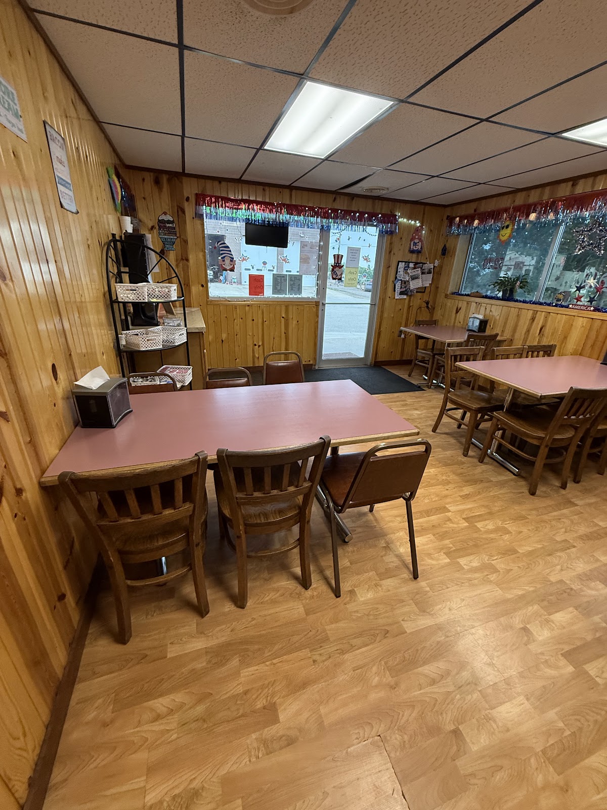 D & D Ice Burg photo from Google