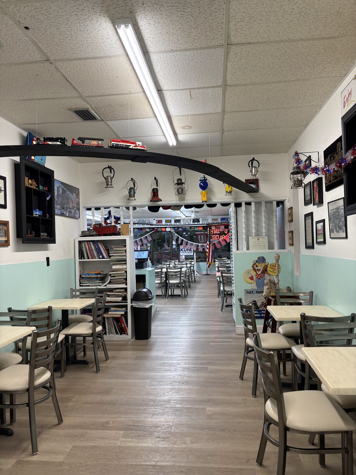 Daddy Dee's Ice Cream Parlor photo from Google