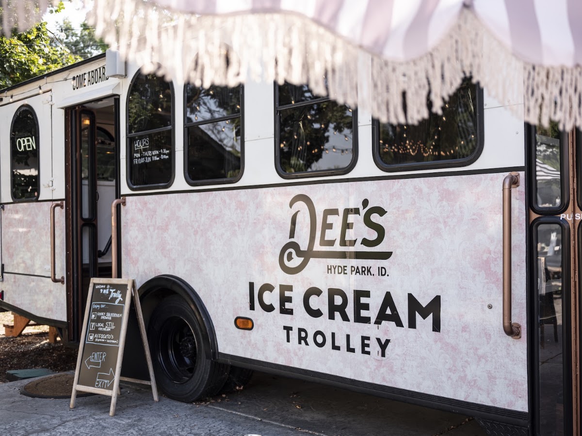 Dee's Ice Cream Trolley photo from Google