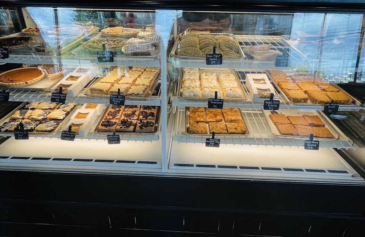 Dewster's Homemade Ice Cream & Bakery in Elizabethtown, KY