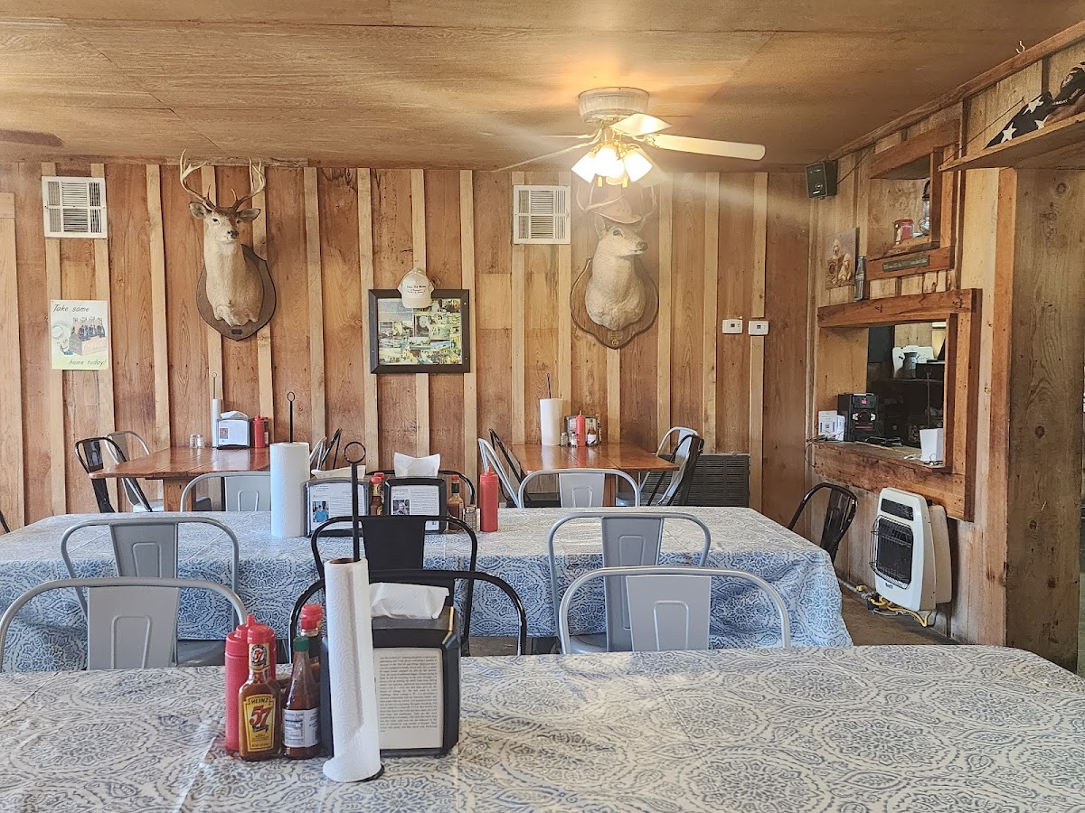 Dodson Roadside Cafe & Creamery - Operated by Louisiana Adult & Teen Challenge in Dodson, LA