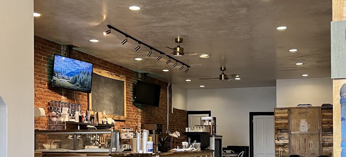 Drizzle Sips + Scoops in Butte, MT