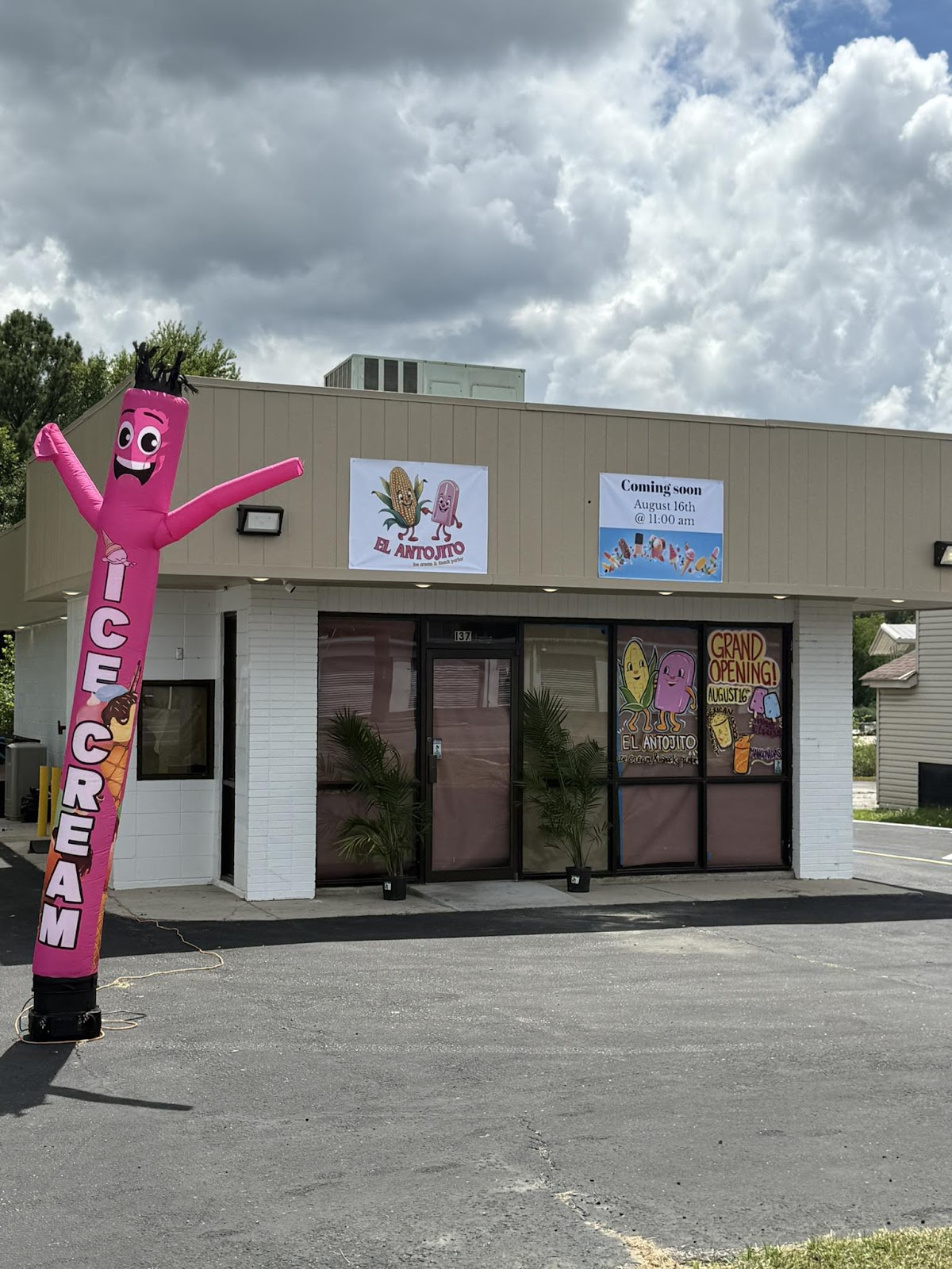 EL ANTOJITO ice cream and snack parlor in Decatur, AL