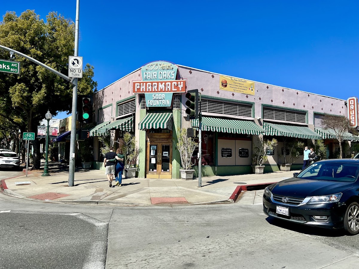 Fair Oaks Pharmacy in South Pasadena, CA
