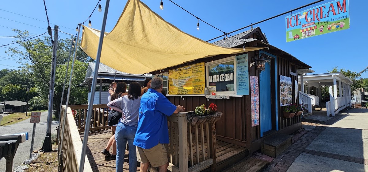 Freezy's Creamery in Helena, AL