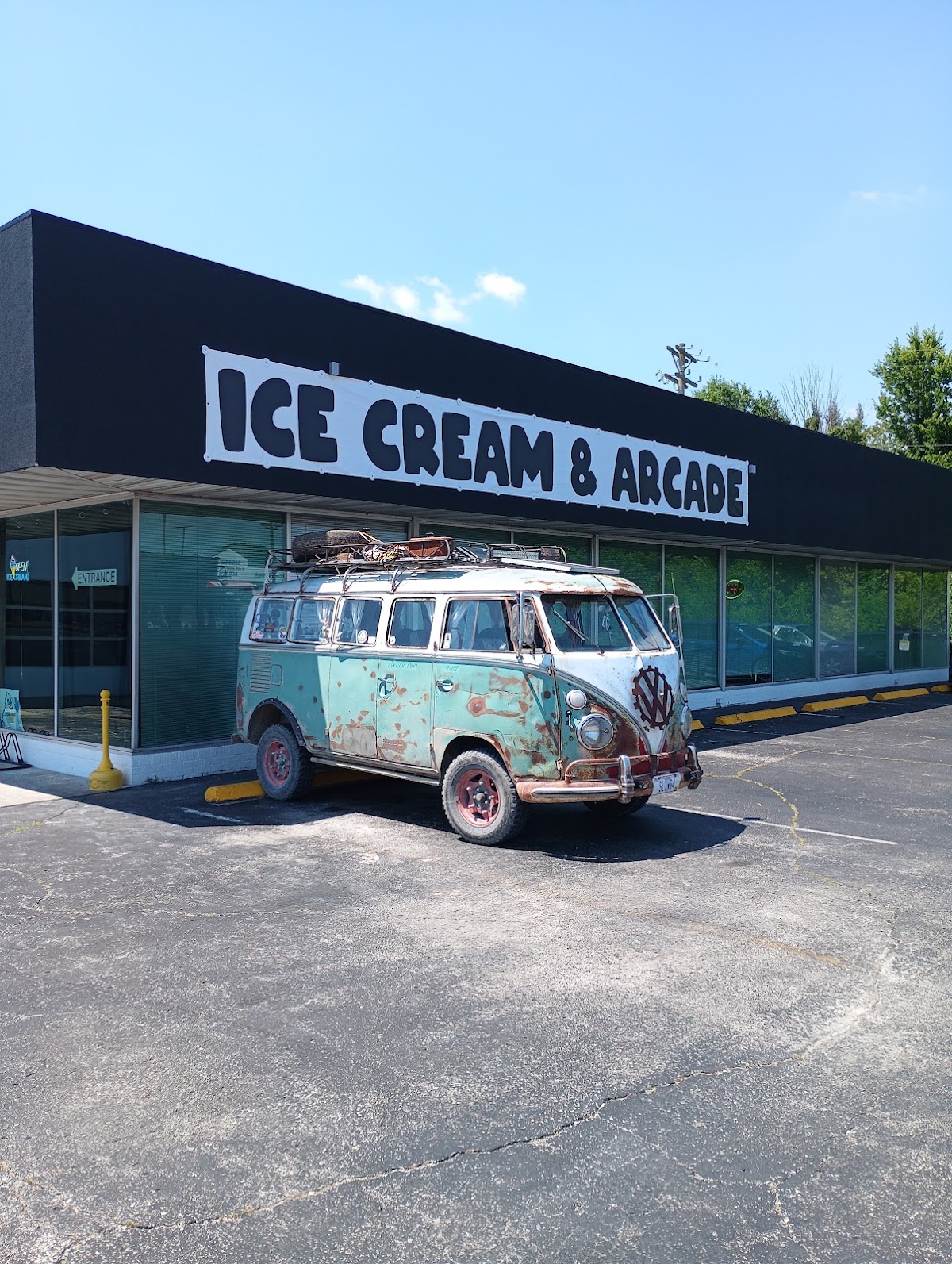 Frostbites Arcade and Creamery, llc in Fulton, MO
