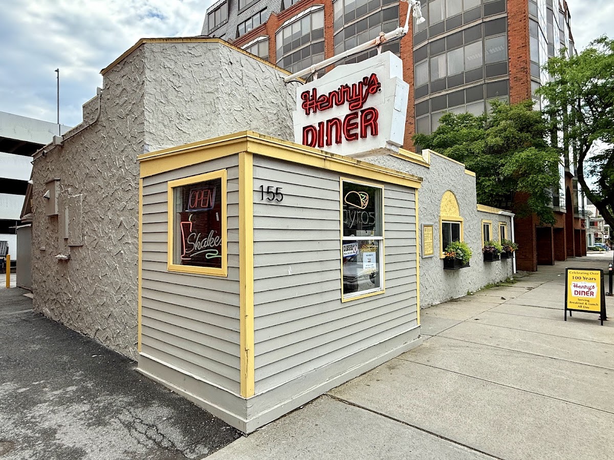 Henry's Diner in Burlington, VT