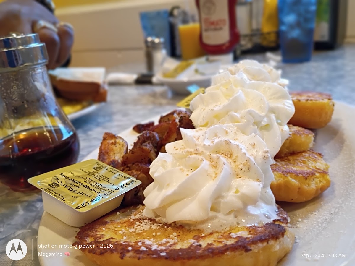 Henry's Diner photo from Google