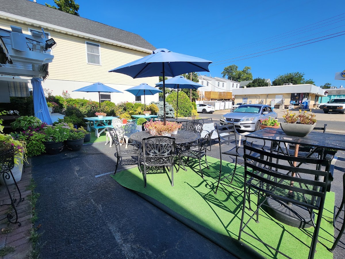 Hinlickity’s Ice Cream Parlor in Highlands, NJ