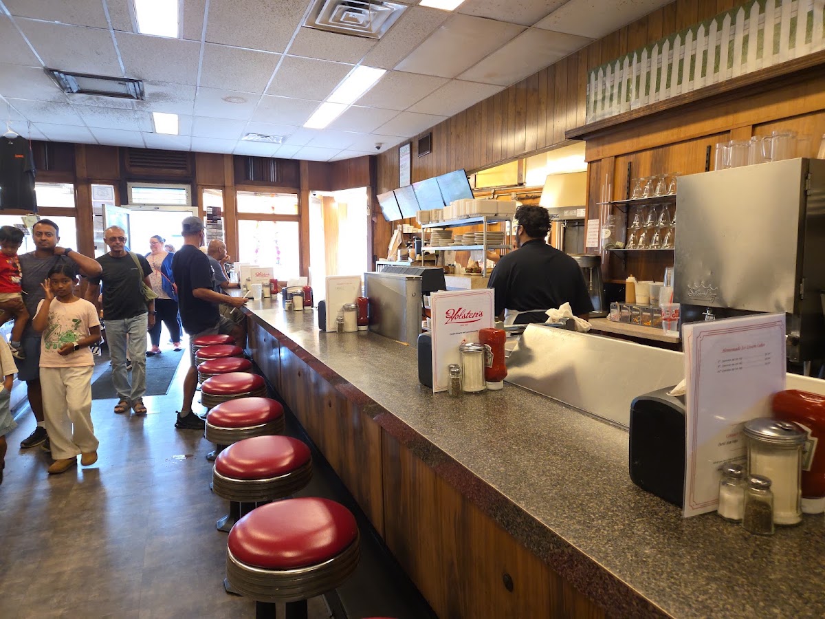 Holsten's Ice Cream, Chocolate & Restaurant photo from Google