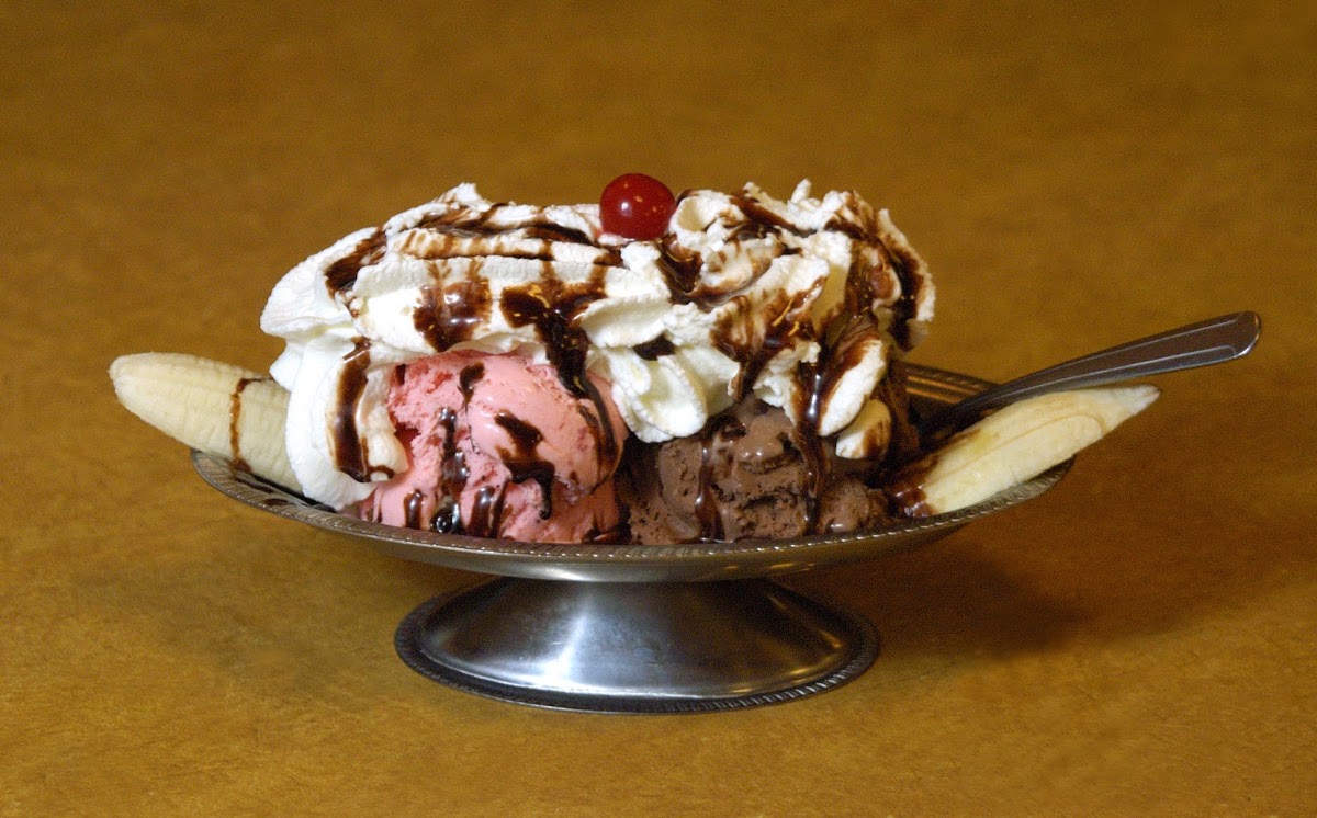 Holsten's Ice Cream, Chocolate & Restaurant photo from Google