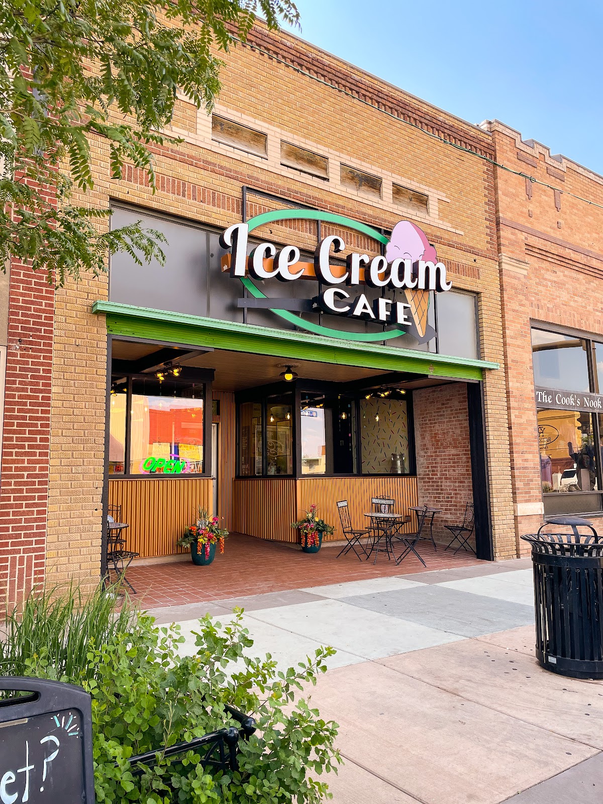 Ice Cream Cafe in Gillette, WY