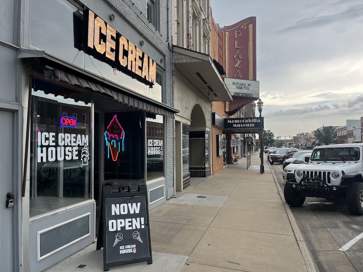 Ice Cream House in Ottawa, KS