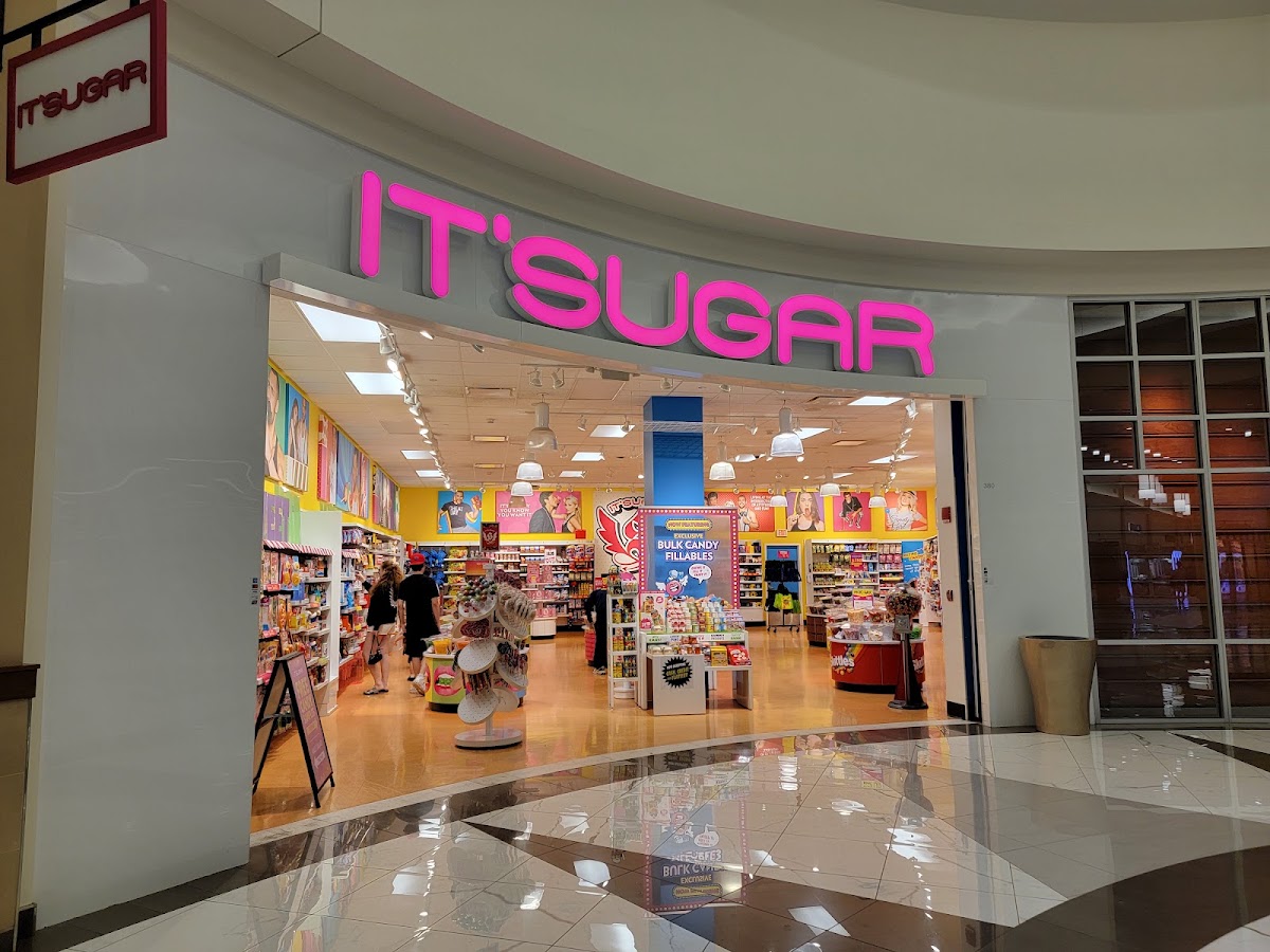 IT'SUGAR Foxwood Outlets in Ledyard, CT