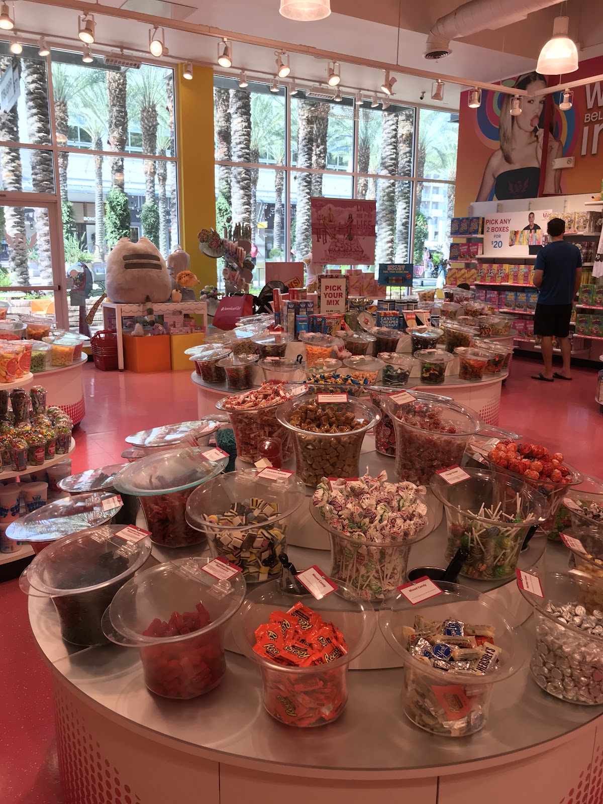IT'SUGAR photo from Google