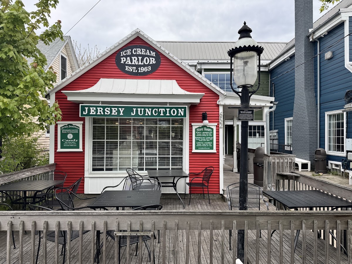Jersey Junction in East Grand Rapids, MI
