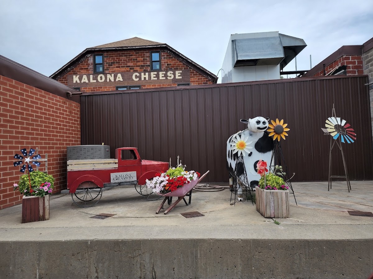 Kalona Creamery in Kalona, IA