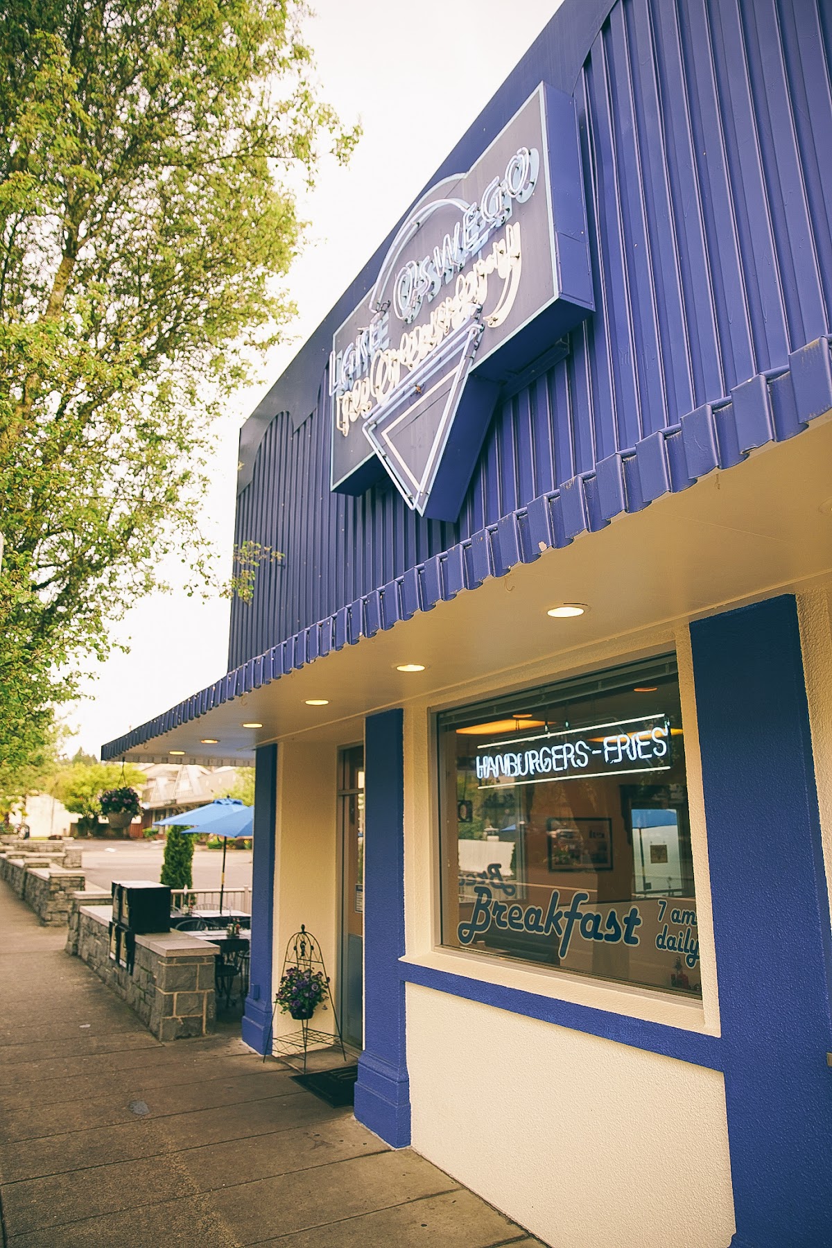 Lake Oswego Ice Creamery and Restaurant in Lake Oswego, OR