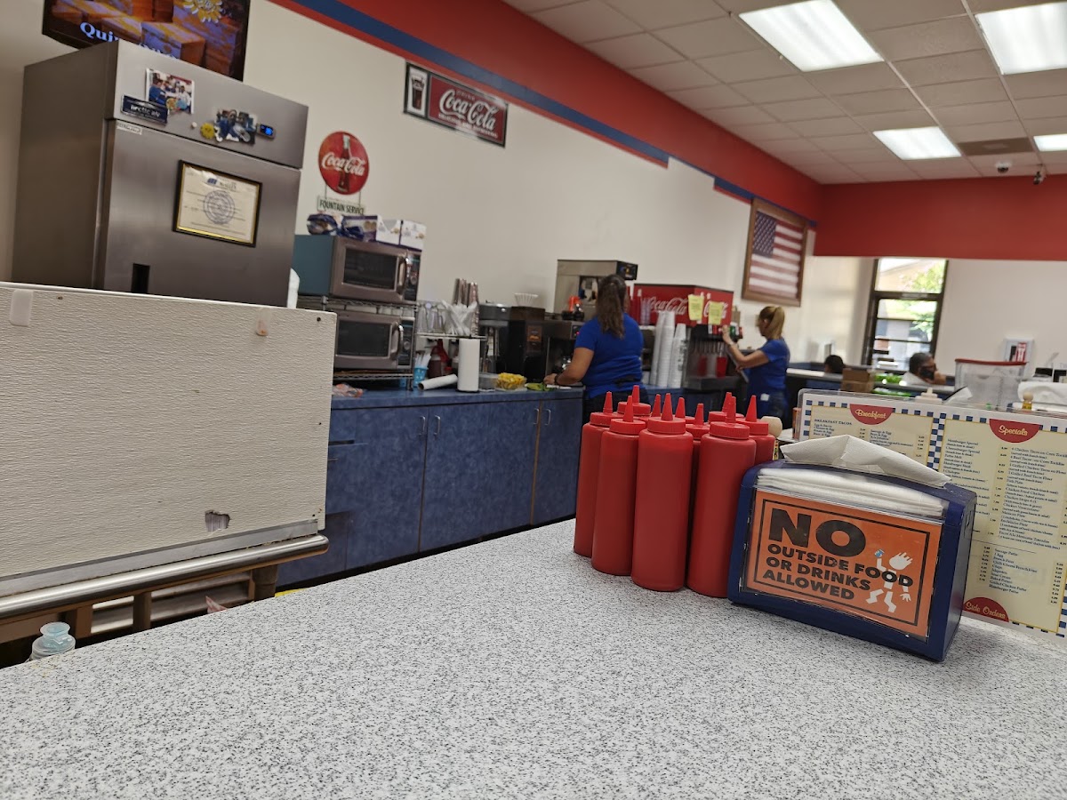 Lee's Pharmacy Soda Fountain photo from Google
