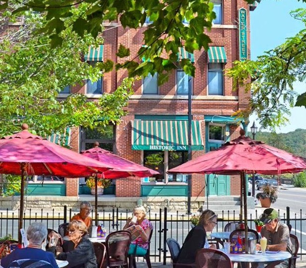 Leo's Grill & Malt Shop in Stillwater, MN
