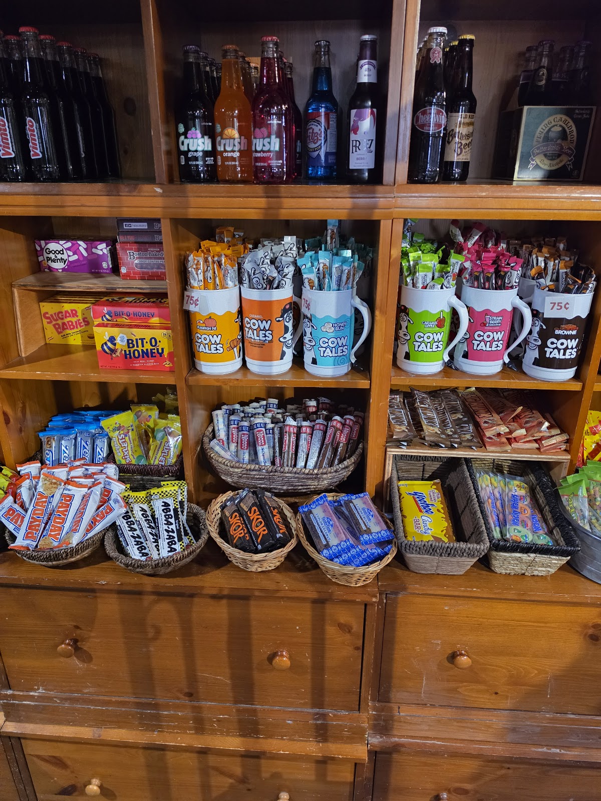Lickee's & Chewy's Candies & Creamery photo from Google