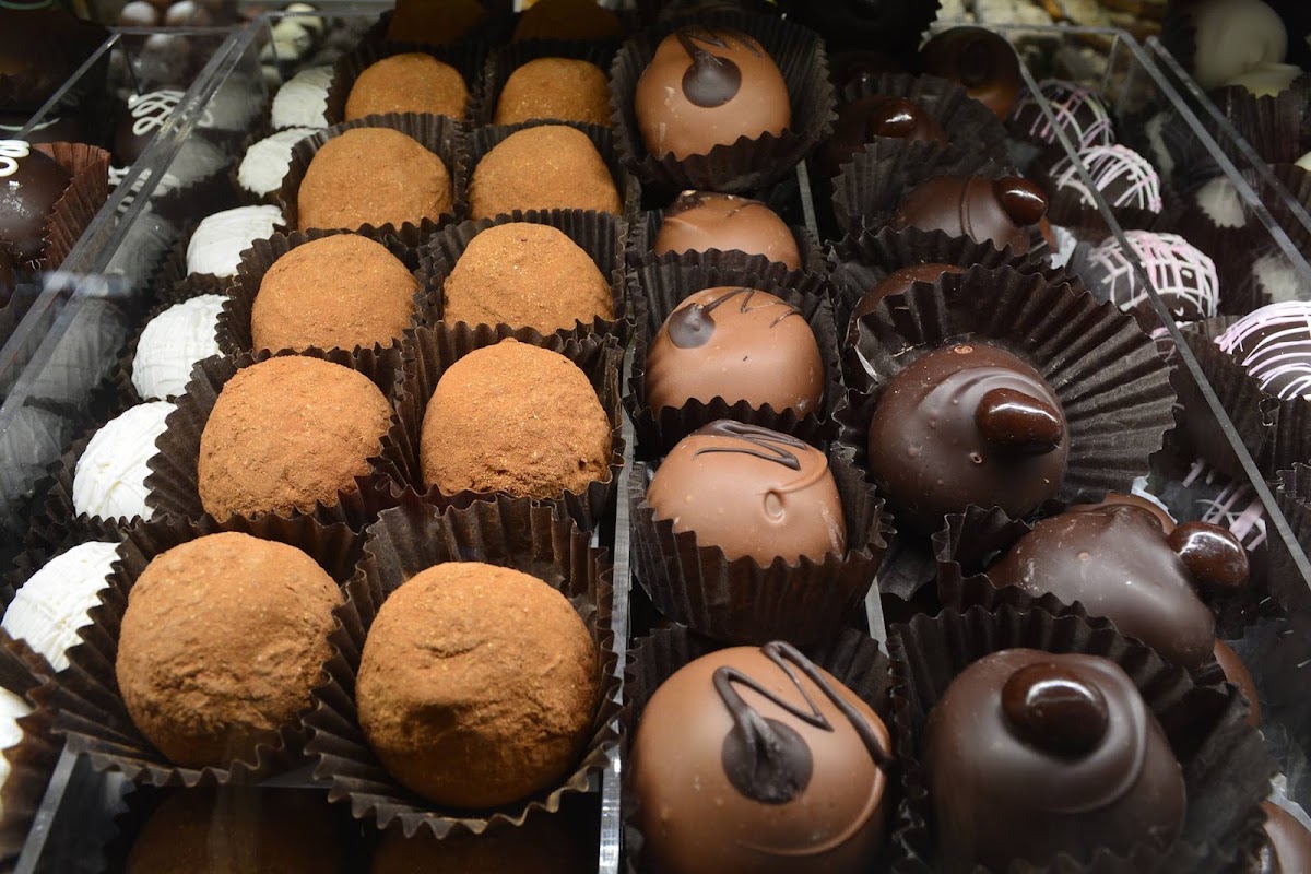 Litchfield Candy Company photo from Google