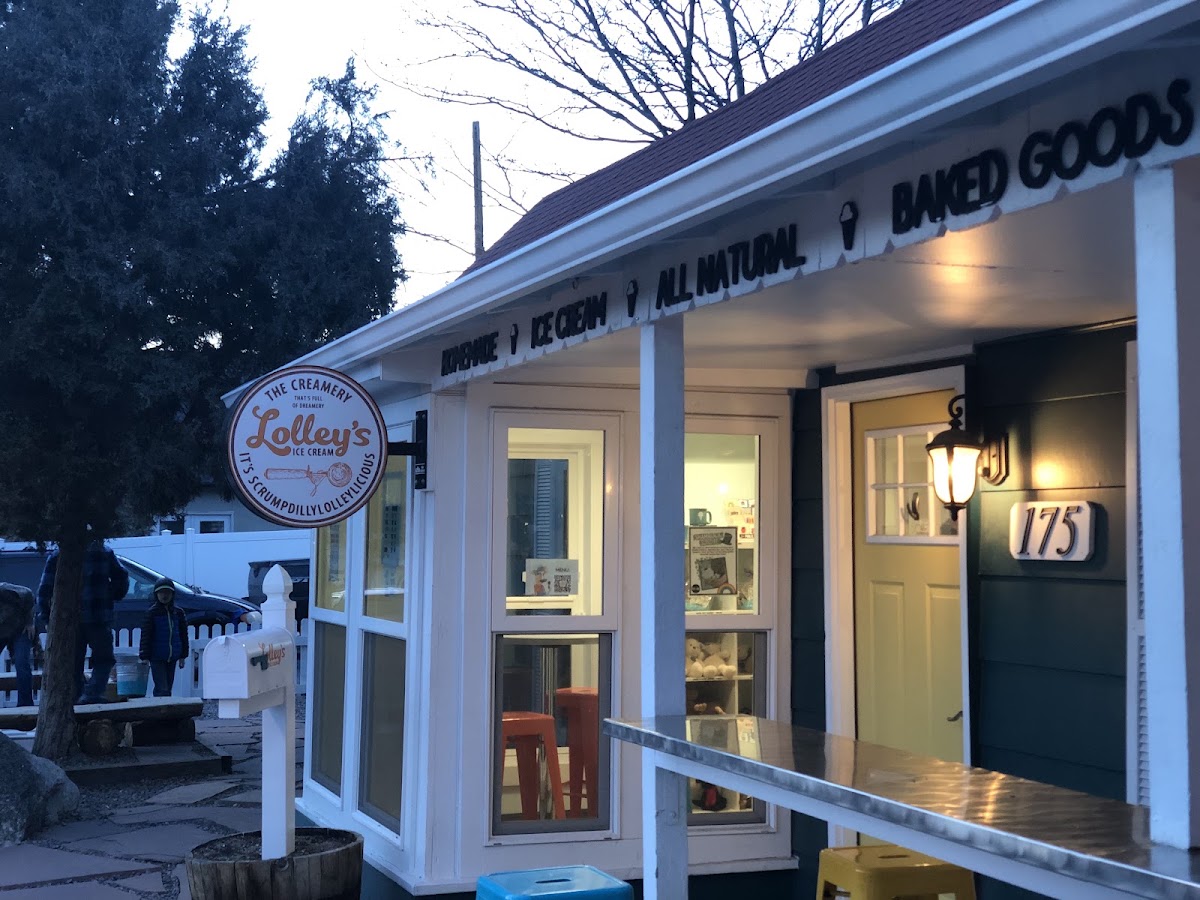 Lolley's Ice Cream in Monument, CO