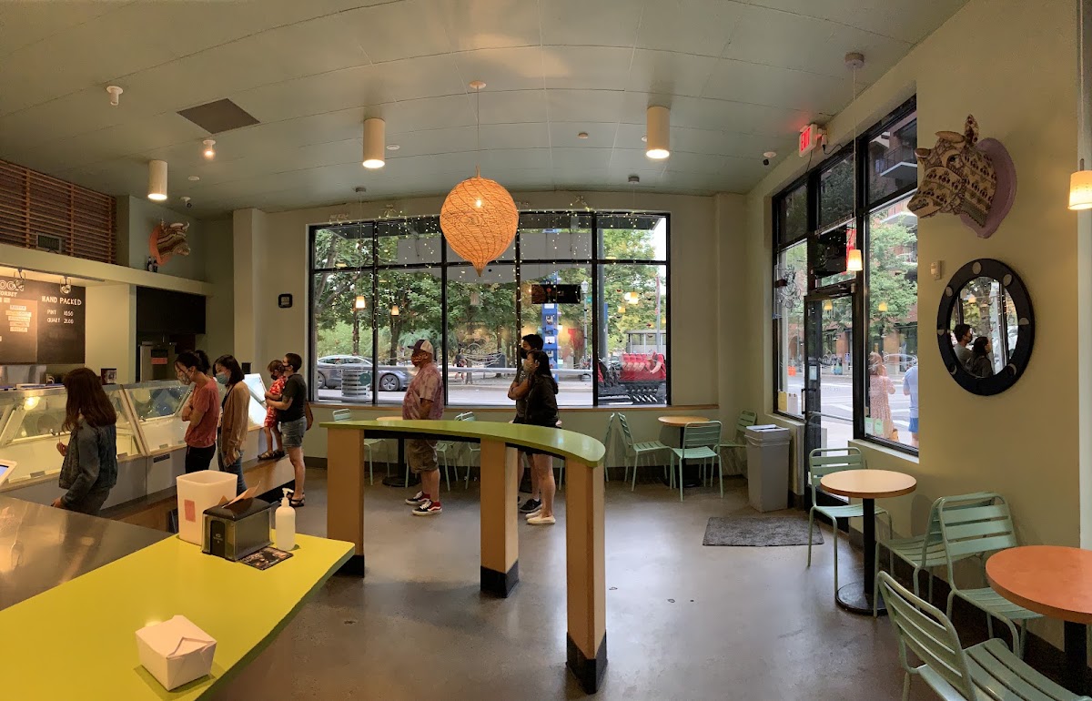 Miss Oz Ice Cream & Dessert in Portland, OR