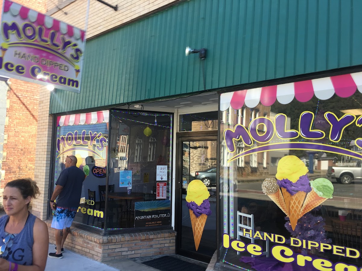 Molly's Hand-Dipped Ice Cream & Molly's Playhouse in Philippi, WV