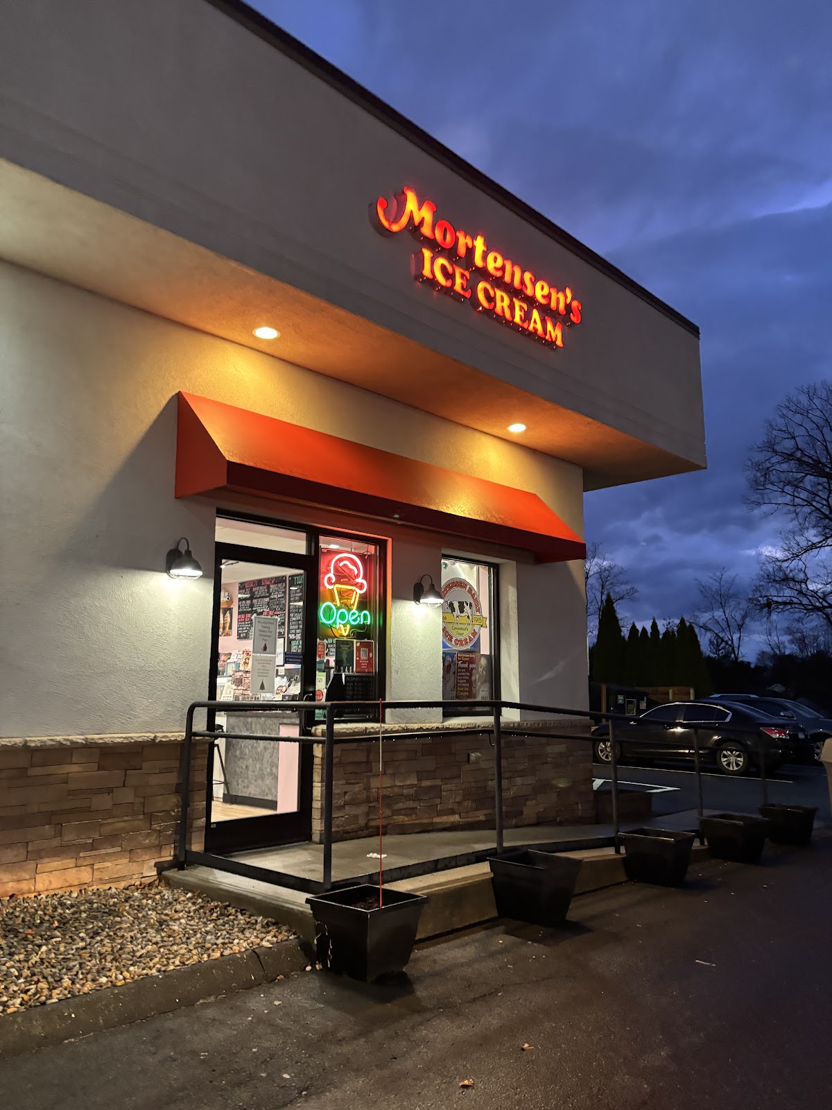 Mortensen Dairy Ice Cream in Newington, CT
