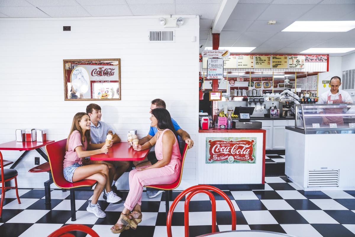 Mr B's Ice Cream Parlor in Branson, MO