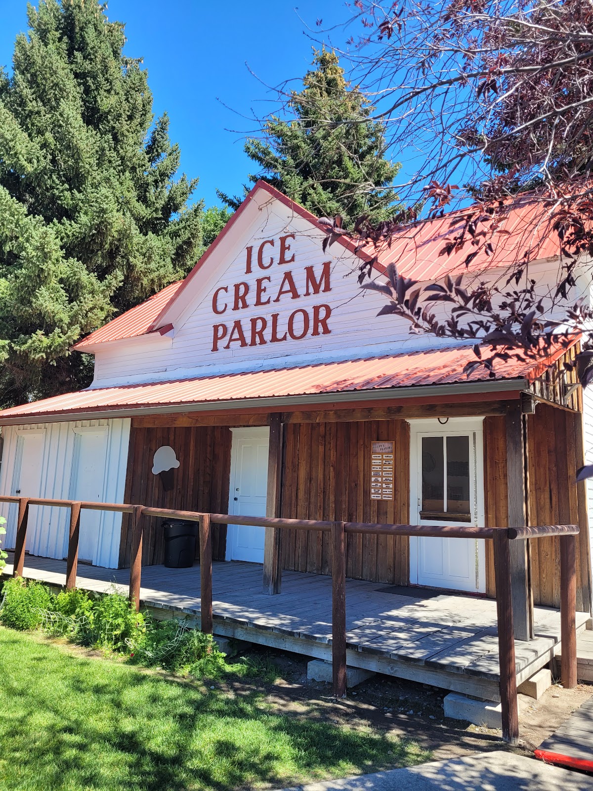 Old Trail Ice Cream Parlour in Choteau, MT