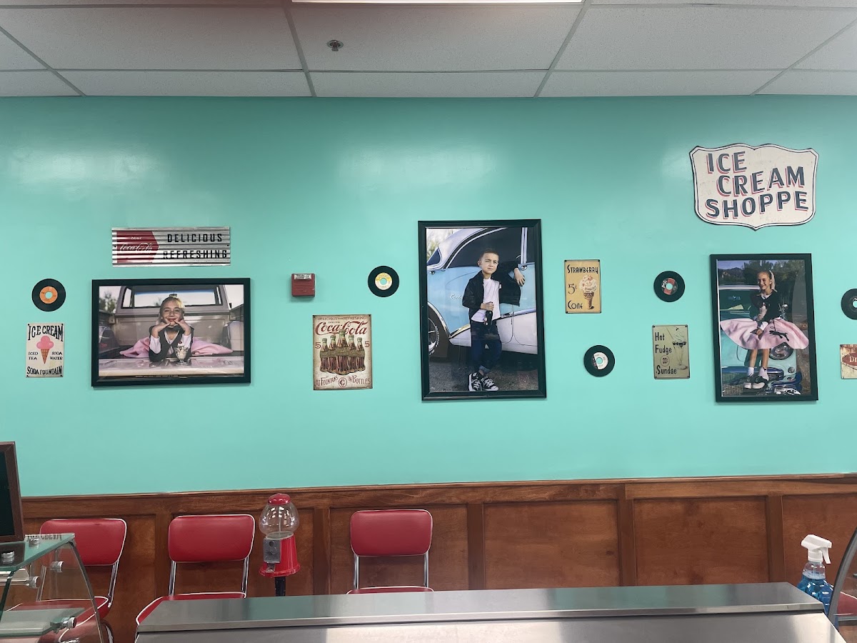 Oldie's Ice Cream in Gold Canyon, AZ