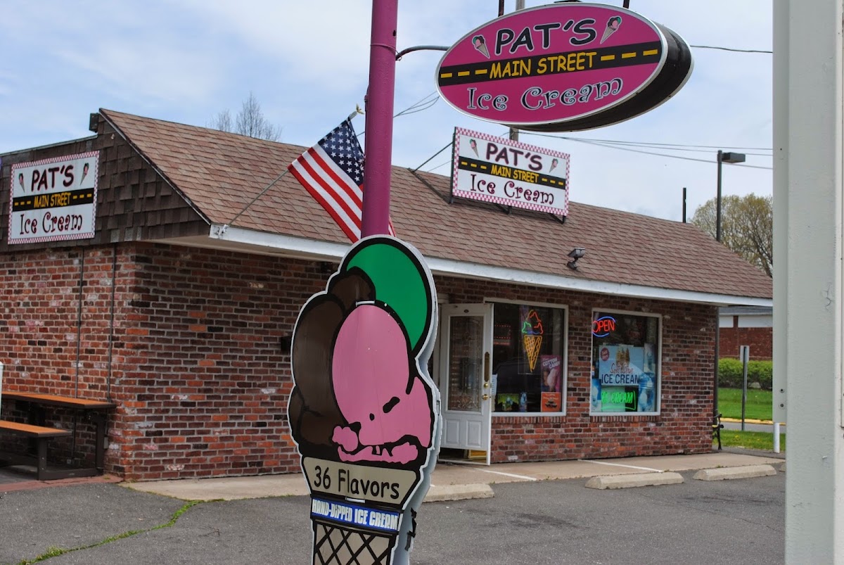Pat's Main Street Ice Cream in Southington, CT