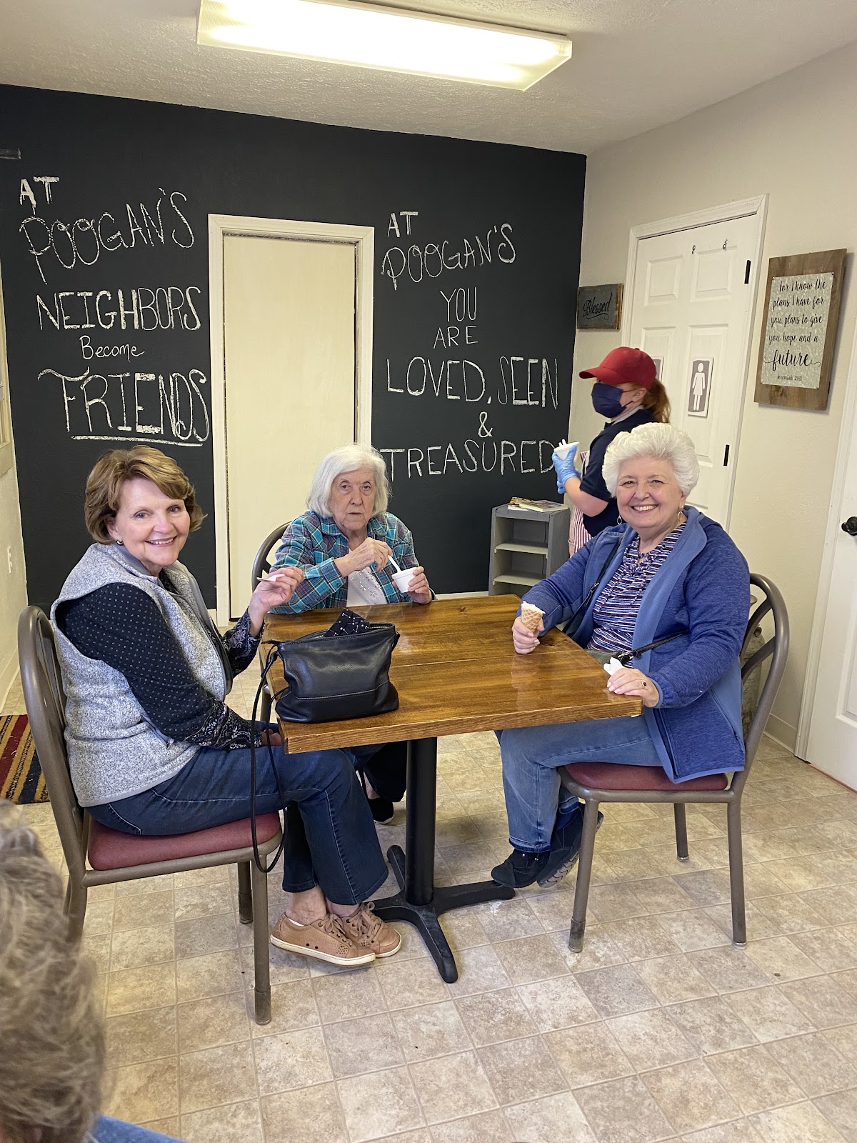 Poogan's Creamery in Raymond, IL