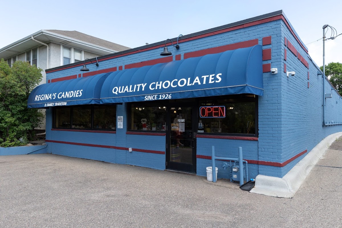 Regina's Candies in Saint Paul, MN