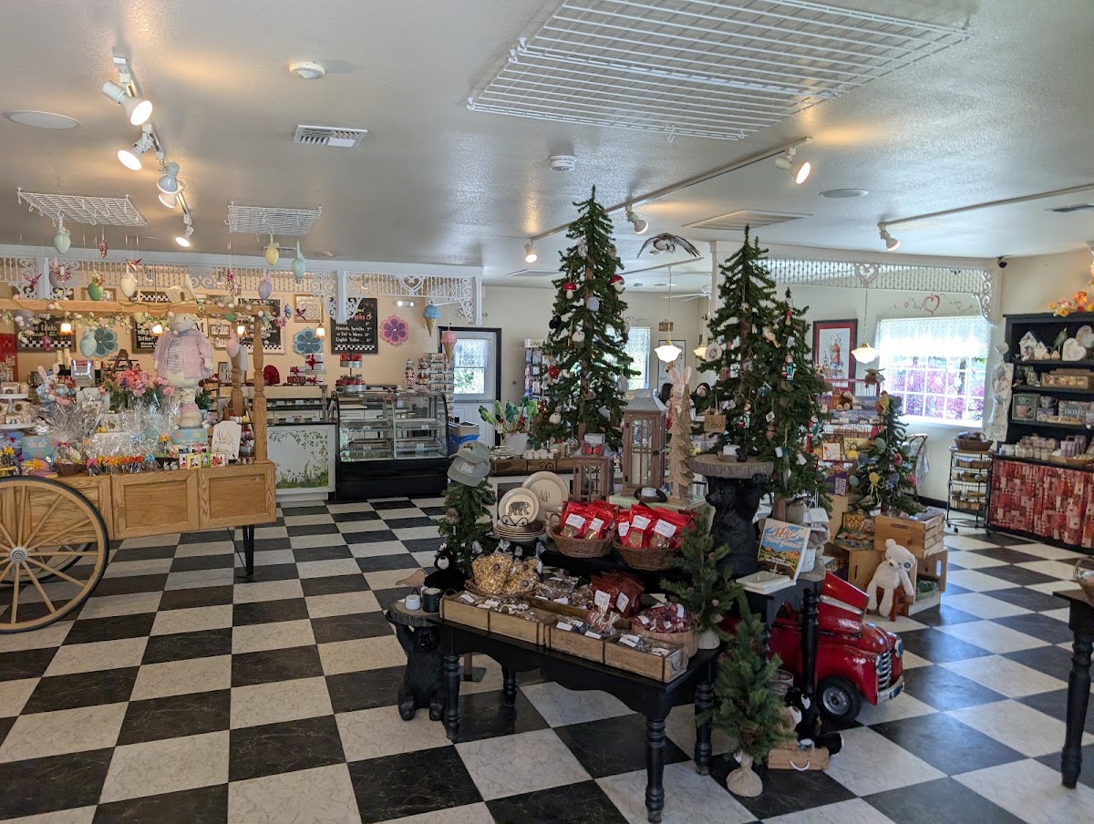 Reimer's Candies, & Ice Cream in Oakhurst, CA