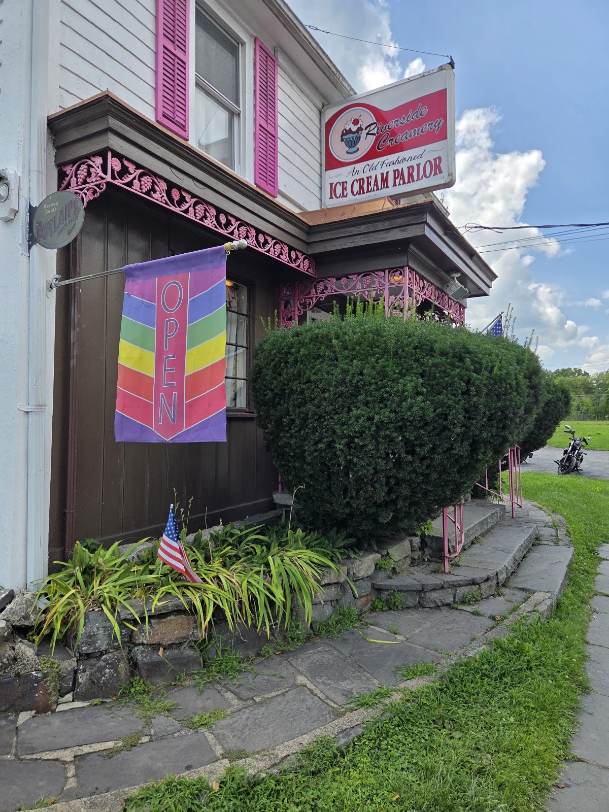 Riverside Creamery photo from Google