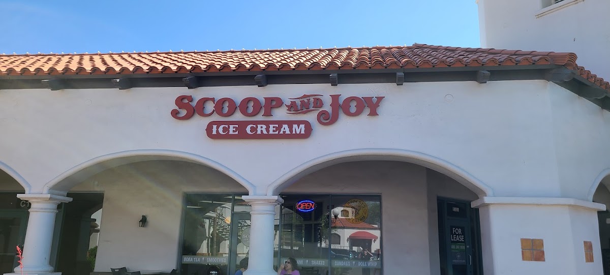 Scoop and Joy in Scottsdale, AZ