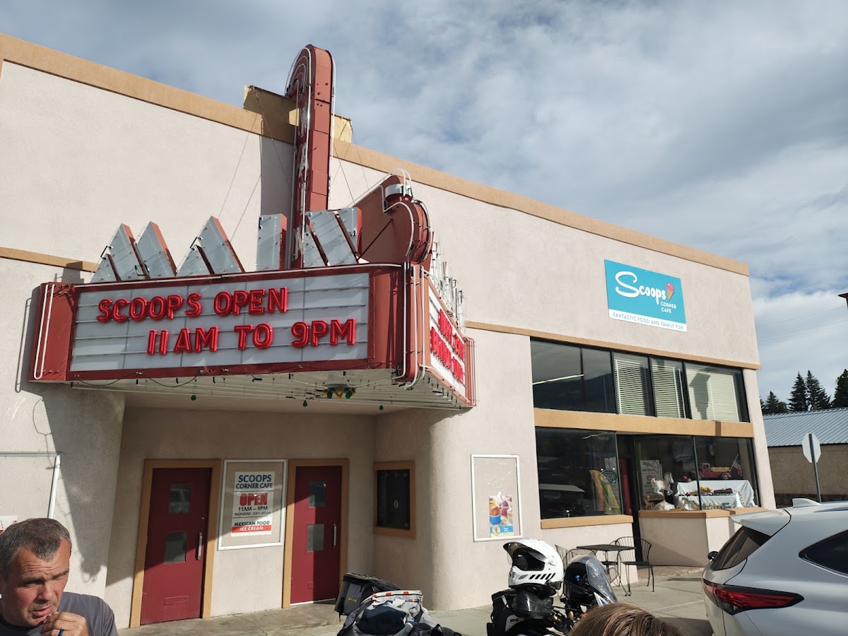 Scoops Corner Café in Mackay, ID