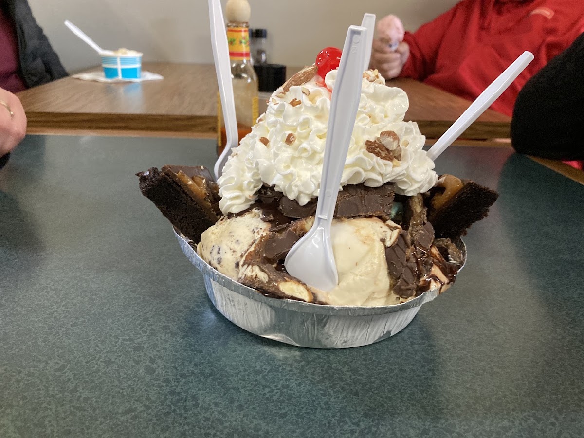 Scoops Corner Café photo from Google