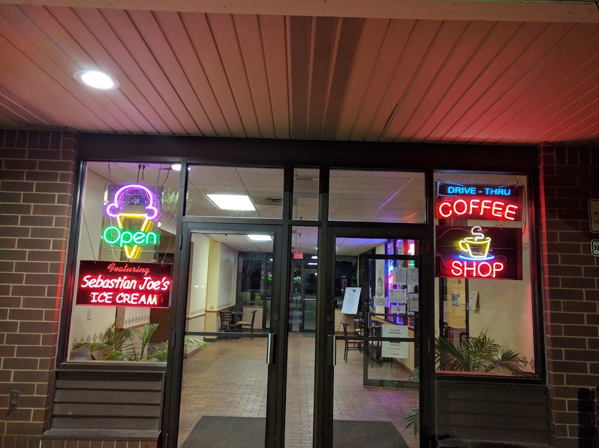 Scoops Ice Cream and More in Bloomington, MN