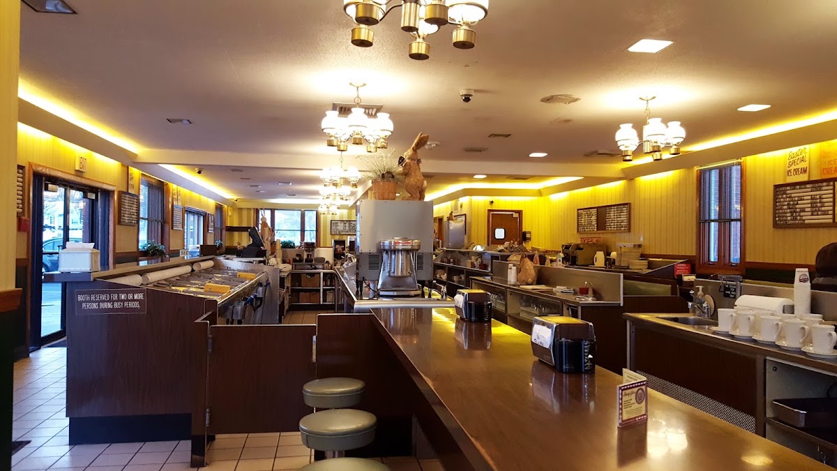 Shady Glen Restaurant and Ice Cream Parlor in Manchester, CT